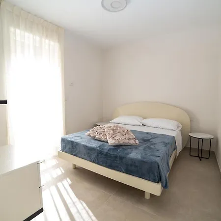 Appartement Levante - & Jacuzzi Torre Santa Sabina