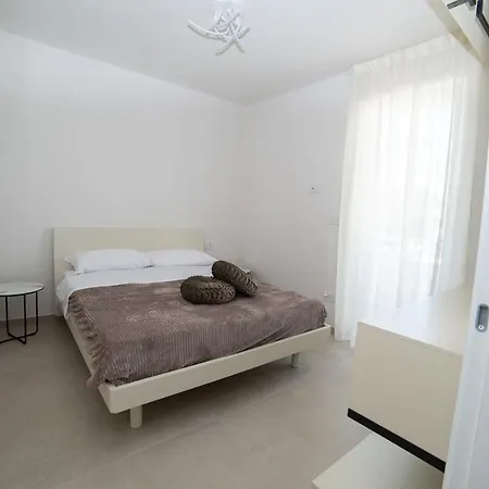Levante - & Jacuzzi Appartement